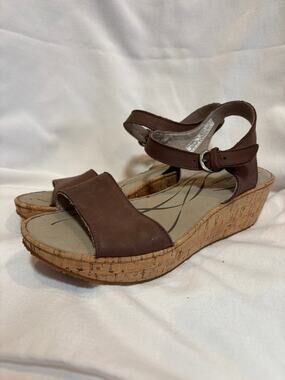 Eddie Bauer Cork Wedge Heel Sandals Womens Size 10 Kara Leather Straps Brown